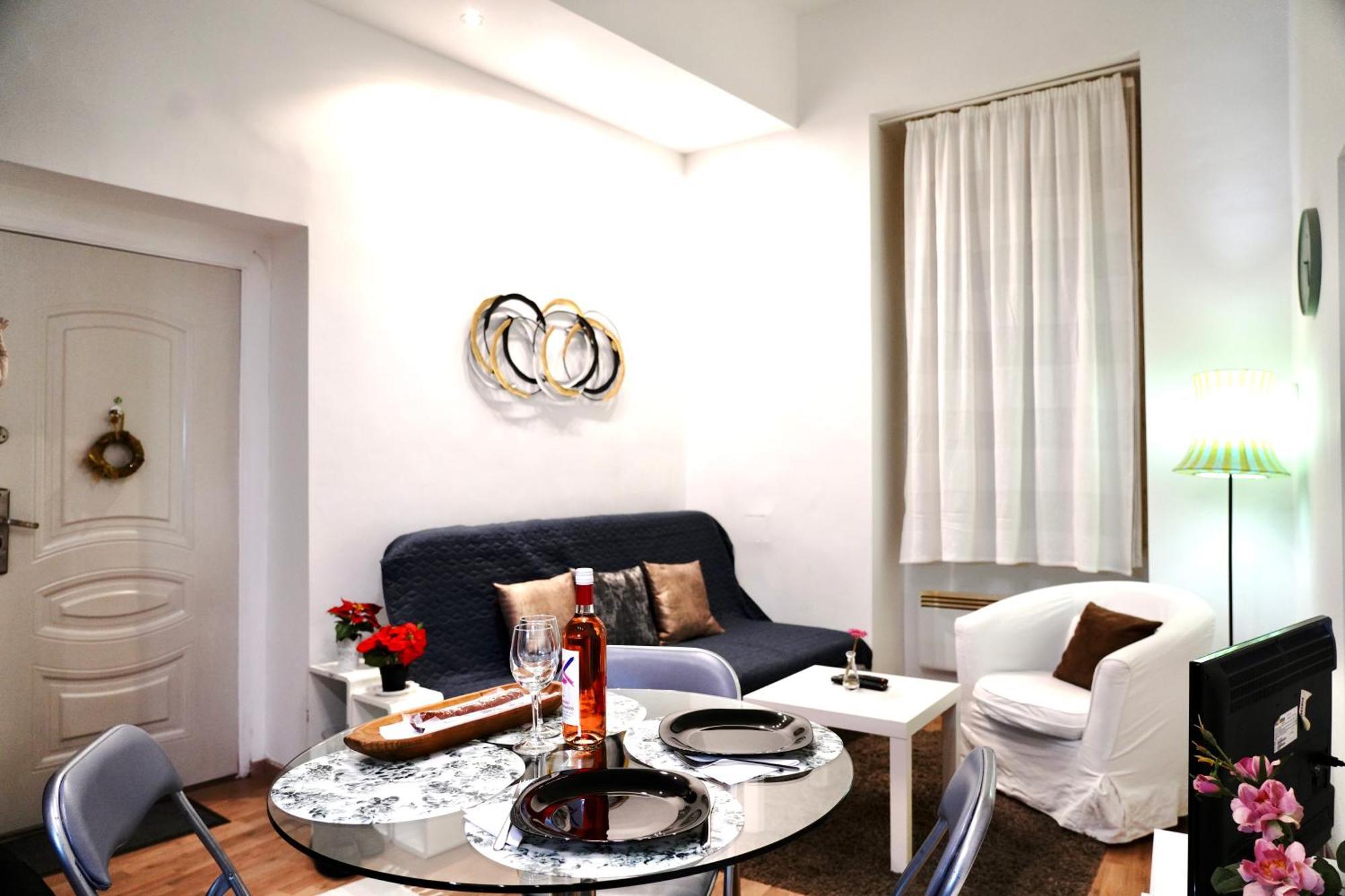 Blue Home In The Heart Of Budapest Apartamento Budapeste